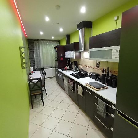 Apartament Venge -Cale Mieszkanie 46M2 Na Wylacznosc - Z Jedna Sypialnia I Jednym Sypialno-Salonem -3 Pietro Bez Windy- Rezerwacja Bez Karty Kredytowej-Klimatyzacja-Netflix-2 Lozeczka Dzieciece- Bezplatny Parking Publiczny Вроцлав Екстериор снимка