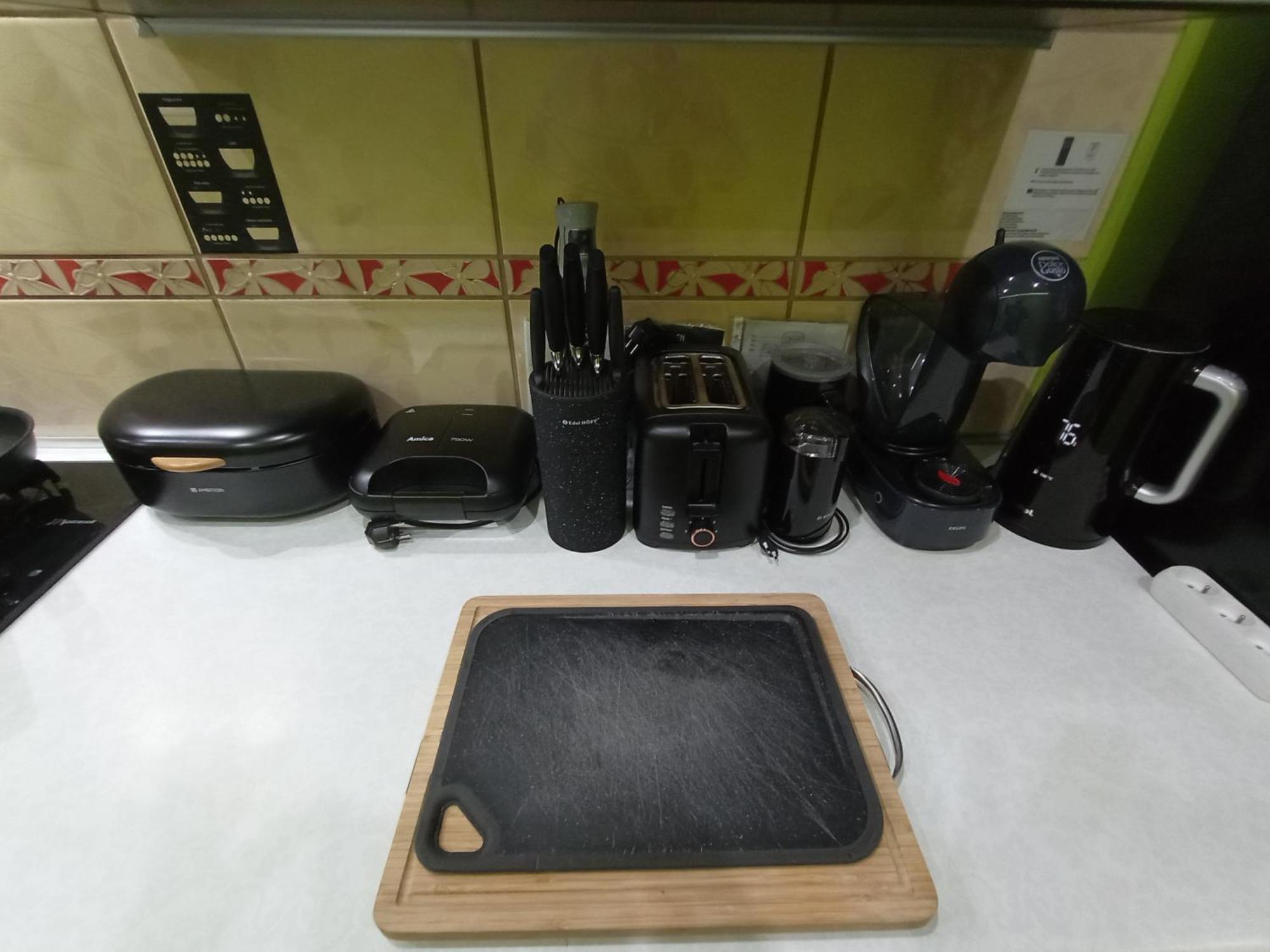 Apartament Venge -Cale Mieszkanie 46M2 Na Wylacznosc - Z Jedna Sypialnia I Jednym Sypialno-Salonem -3 Pietro Bez Windy- Rezerwacja Bez Karty Kredytowej-Klimatyzacja-Netflix-2 Lozeczka Dzieciece- Bezplatny Parking Publiczny Вроцлав Екстериор снимка