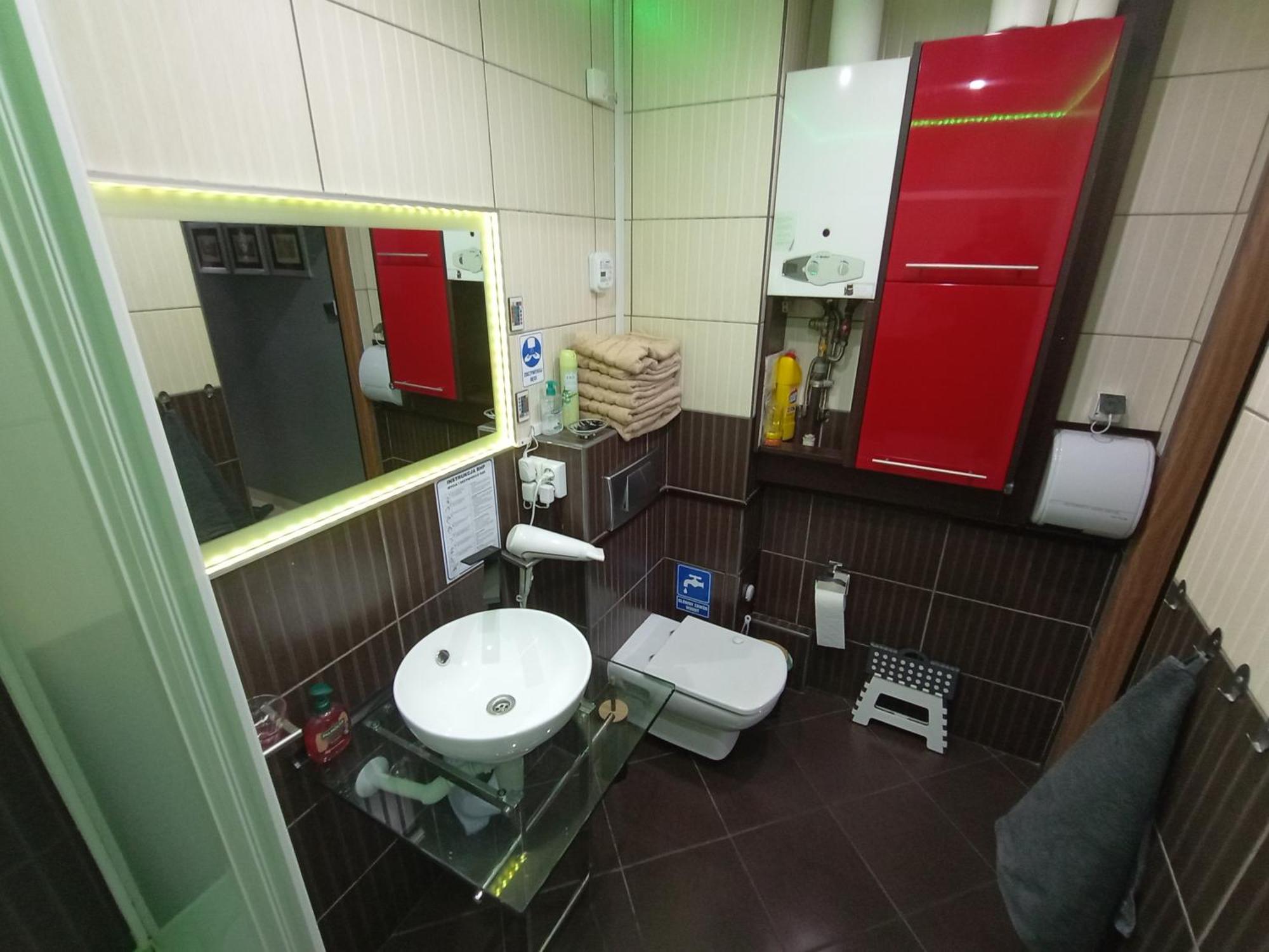 Apartament Venge -Cale Mieszkanie 46M2 Na Wylacznosc - Z Jedna Sypialnia I Jednym Sypialno-Salonem -3 Pietro Bez Windy- Rezerwacja Bez Karty Kredytowej-Klimatyzacja-Netflix-2 Lozeczka Dzieciece- Bezplatny Parking Publiczny Вроцлав Екстериор снимка